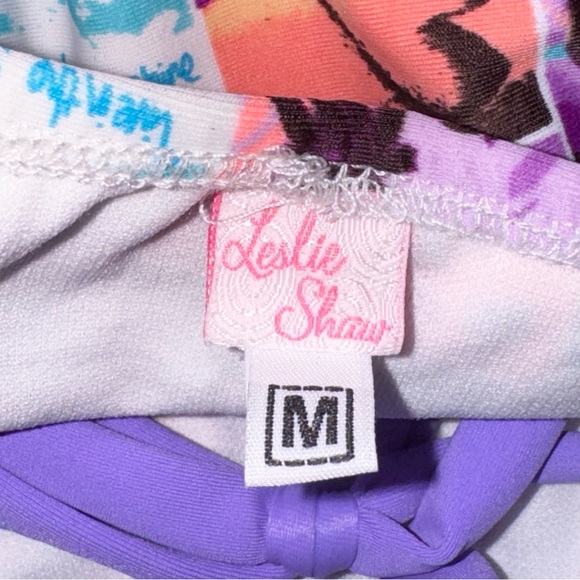 NWT Leslie Shaw one piece halter graphic printed swim bathing suit size medium - Picture 9 of 10